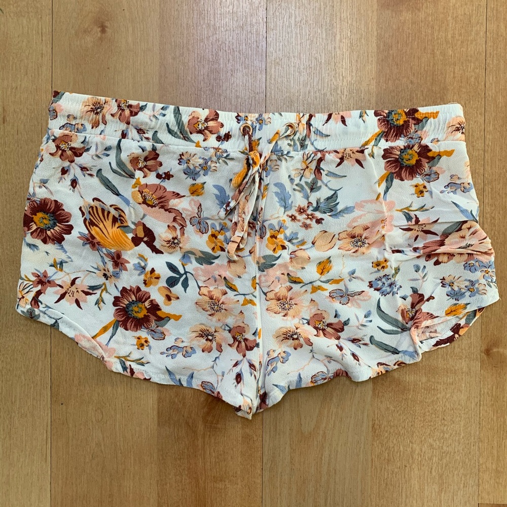 Kendall & Kylie Floral Soft Shorts